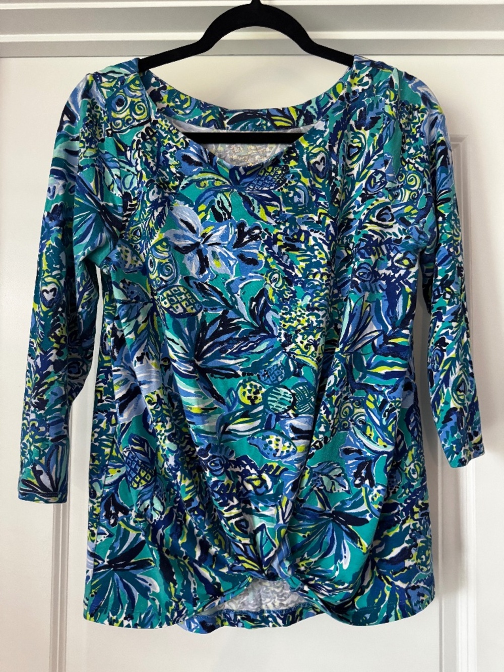 Size large Lilly Pulitzer top